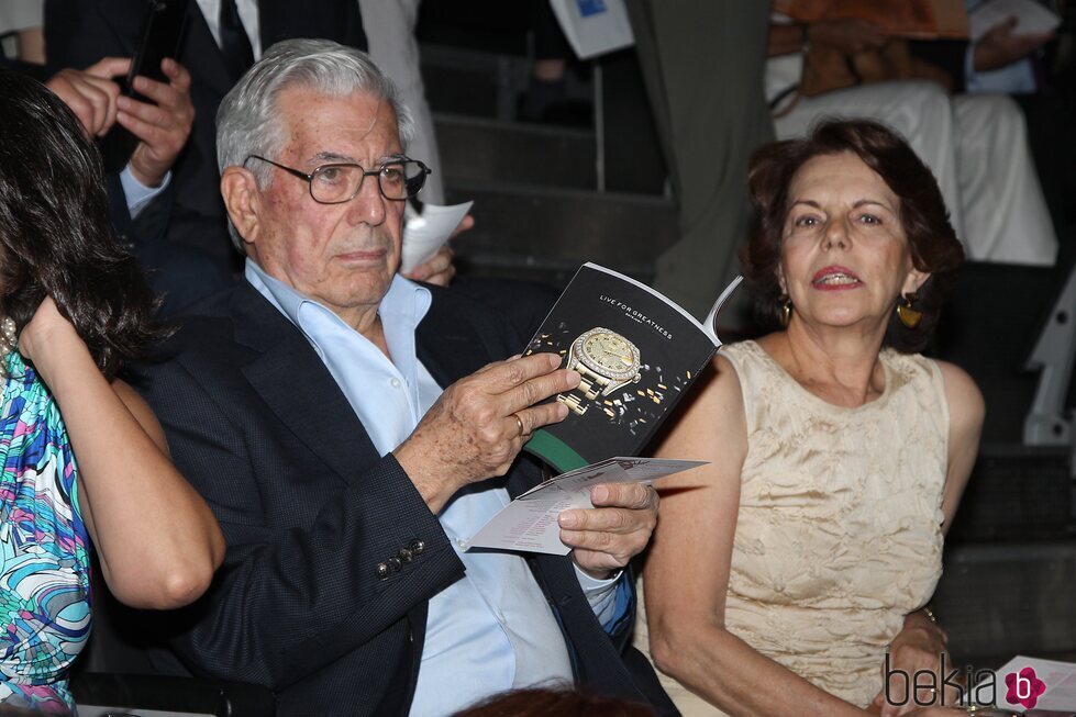 Mario Vargas Llosa y Patricia Llosa  en la presentación de la obra 'San Francisco de Asís'