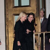El Rey Felipe y Pablo de Grecia y la Reina Letizia y Marie Chantal de Grecia tras la cena previa al funeral de Constantino de Grecia