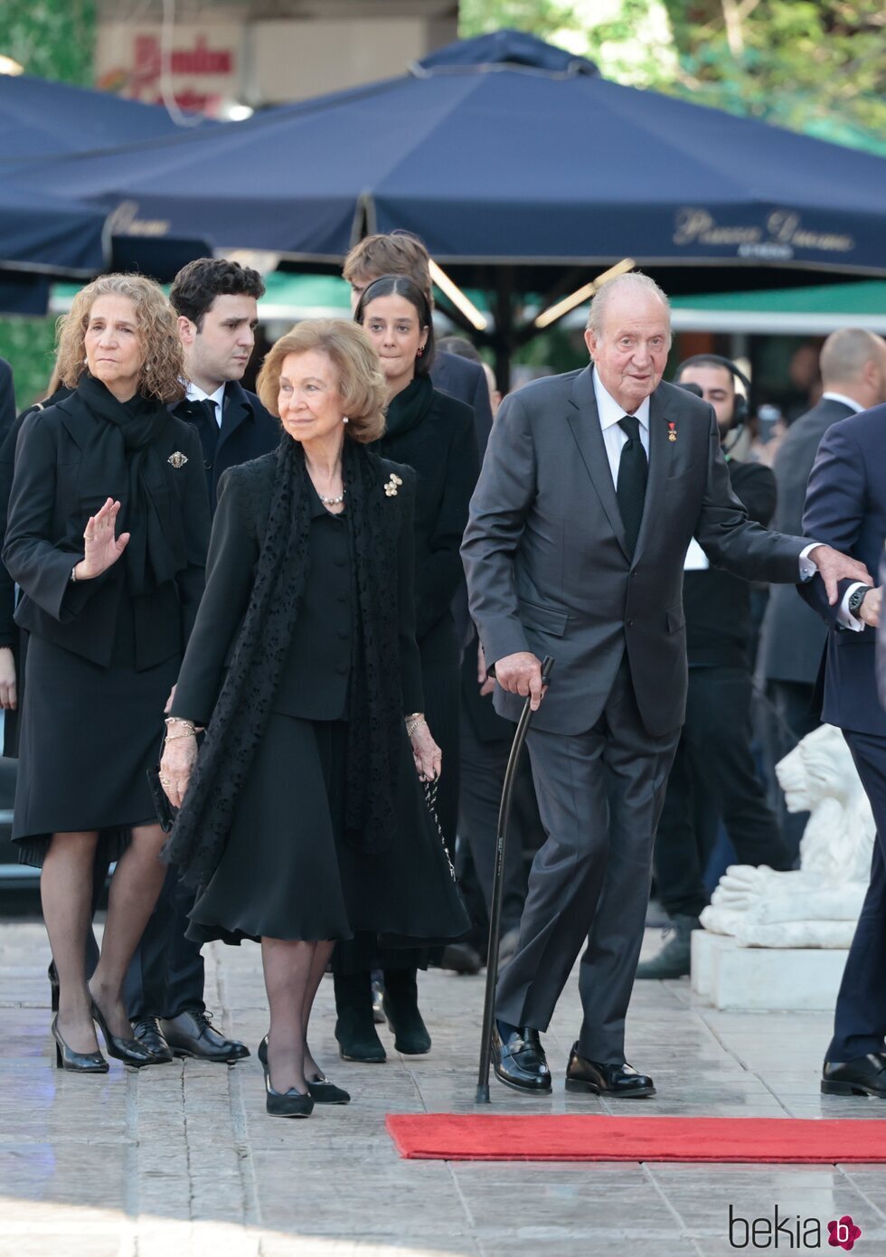 Los Reyes Juan Carlos y Sofía, la Infanta Elena, Froilán y Victoria Federica en el funeral de Constantino de Grecia