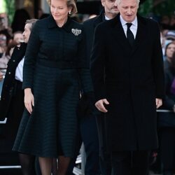 Felipe y Matilde de Bélgica en el funeral de Constantino de Grecia