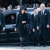 Carlos Gustavo y Silvia de Suecia en el funeral de Constantino de Grecia