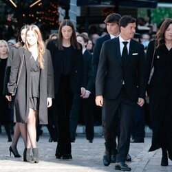 Alexia de Grecia y Carlos Morales y sus hijos en el funeral de Constantino de Grecia