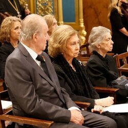 Los Reyes Juan Carlos y Sofía, Irene de Grecia y las Infantas Elena y Cristina en el funeral de Constantino de Grecia