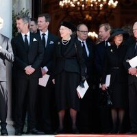 Federico y Joaquín de Dinamarca, Margarita de Dinamarca, Alberto de Mónaco, Enrique de Luxemburgo y los Reyes de Suecia en el funeral de Constantino de Gre