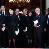 Federico y Joaquín de Dinamarca, Margarita de Dinamarca, Alberto de Mónaco, Enrique de Luxemburgo y los Reyes de Suecia en el funeral de Constantino de Gre