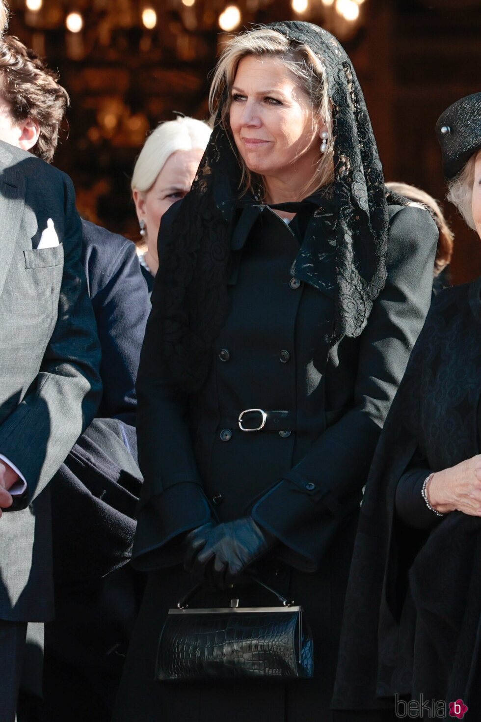 Máxima de Holanda con velo en el funeral de Constantino de Grecia