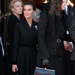 La Reina Letizia y Máxima de Holanda en el funeral de Constantino de Grecia