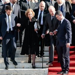 Los Reyes Juan Carlos y Sofía a la salida del funeral de Constantino de Grecia