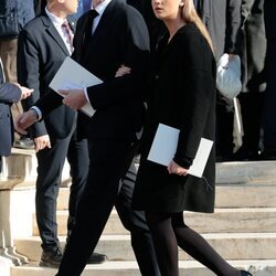 Pablo Urdangarin e Irene Urdangarin a la salida del funeral de Constantino de Grecia