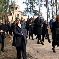 La Reina Letizia y la Reina Sofía, el Rey Felipe e Irene de Grecia y la Infanta Cristina y Miguel Urdangarin en el entierro de Constantino de Grecia