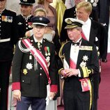 El Príncipe Alberto de Mónaco junto a Carlos III de Inglaterra en la boda de Haakon de Noruega y mette Marit