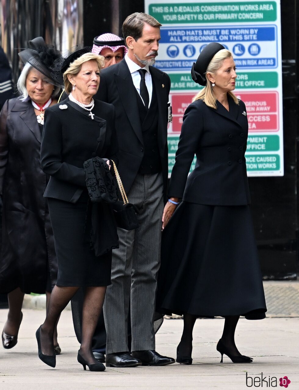 Ana María de Grecia y Pablo y Marie Chantal de Grecia en el funeral de la Reina Isabel II