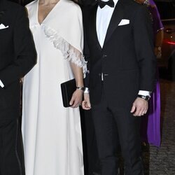 Victoria de Suecia y Carlos Felipe de Suecia en el 250 aniversario de la Ópera de Estocolmo