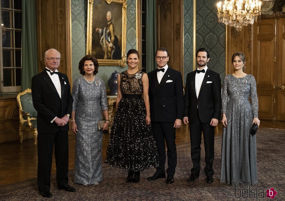 La Familia Real Sueca en la cena de gala por el comienzo del año del Jubileo del Rey de Suecia