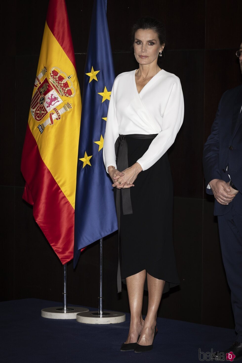 La Reina Letizia en su encuentro con la colectividad española en Angola