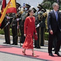 Los Reyes Felipe y Letizia a su llegada a la Asamblea Nacional de Angola