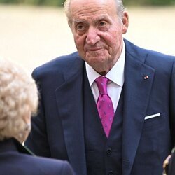 El Rey Juan Carlos en su llegada al Instituto Francés en París