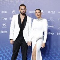 India Martínez e Ismael Vázquez en la alfombra roja de los Goya 2023