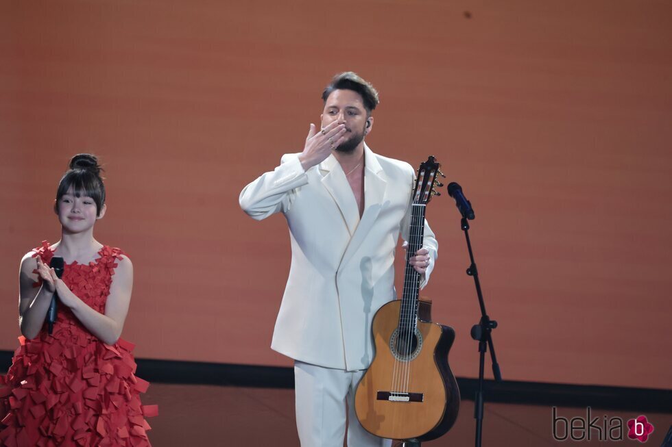Manuel Carrasco durante su actuación en la entrega de los Premios Goya 2023