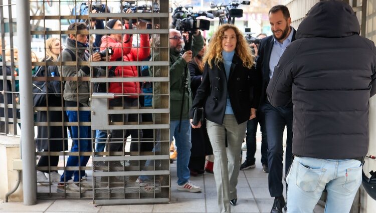 Borja Thyssen y Blanca Cuesta llegando a un juzgado de Madrid
