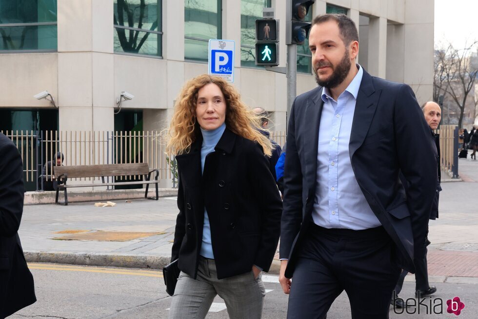 Borja Thyssen y Blanca Cuesta en su llegada a un juzgado de Madrid
