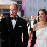 El Príncipe Guillermo y Kate Middleton en los premios BAFTA 2023