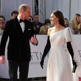El Príncipe Guillermo y Kate Middleton en la alfombra roja de los premios BAFTA 2023