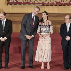 Los Reyes Felipe y Letizia, cómplices en los Premios Nacionales de Cultura 2021 en Zaragoza