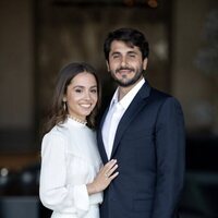 Iman de Jordania y Jameel Thermiotis en el anuncio de su compromiso