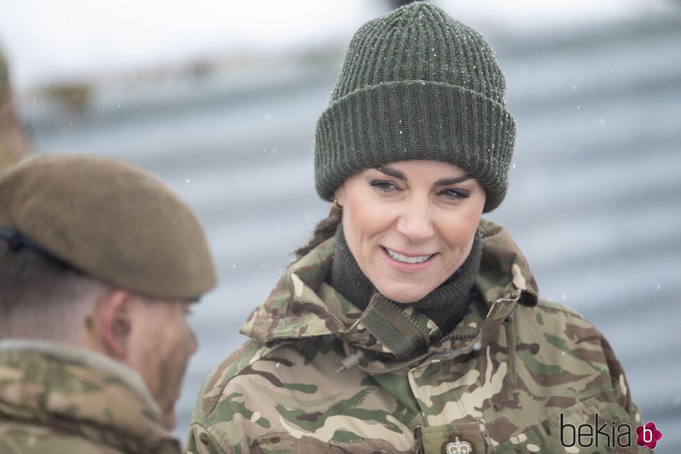 Kate Middleton en su primera visita al Batallón de la Guardia Irlandesa