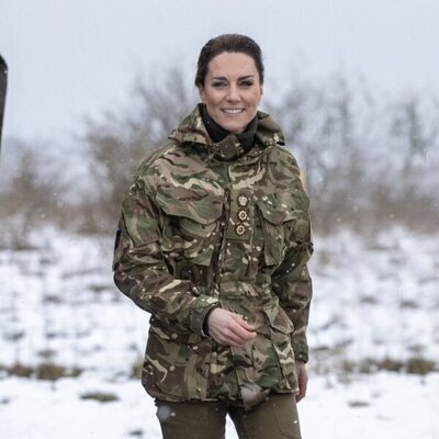 Kate Middleton se viste de militar para su visita al Batallón de la Guardia Irlandesa