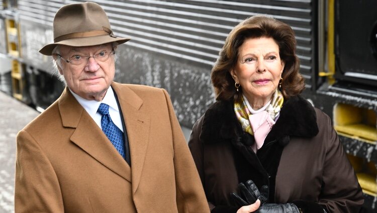 Carlos Gustavo y Silvia de Suecia en su visita a Västmanland