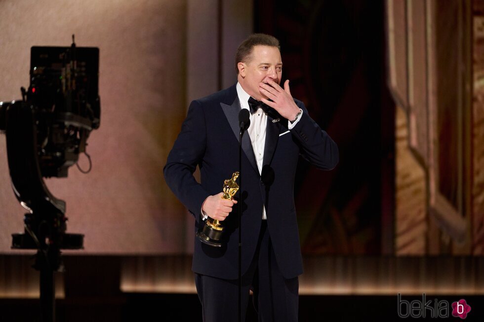 Brendan Fraser, emocionado tras ganar el premio Oscar a Mejor Actor 2023