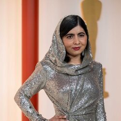 Malala Yousafzai en la alfombra roja de los Premios Oscar 2023