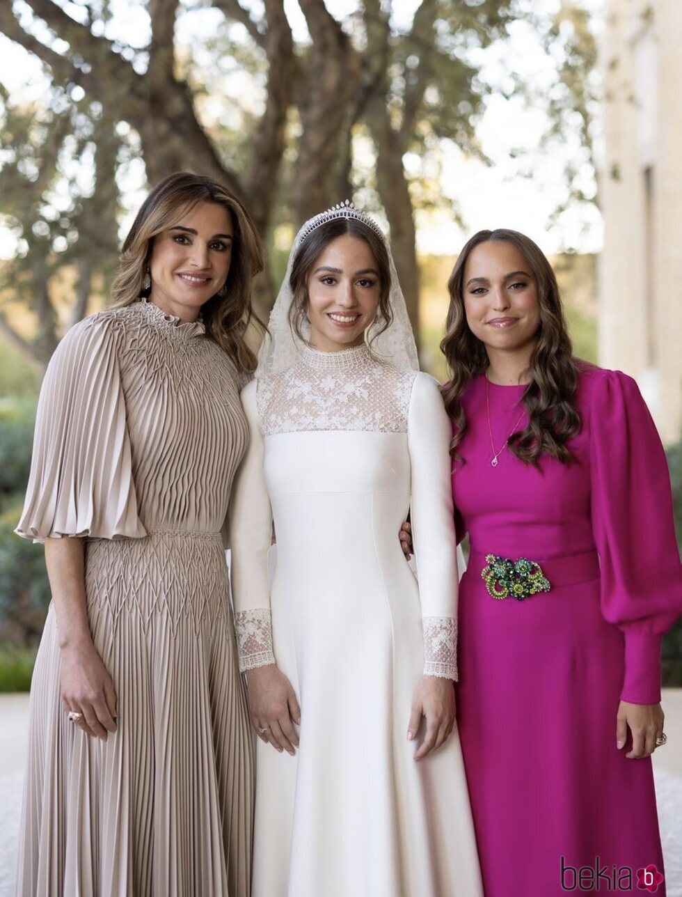Rania de Jordania, Iman de Jordania y Salma de Jordania en la boda de Iman de Jordania