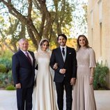 Iman de Jordania y Jameel Alexander Thermiotis con Abdalá y Rania de Jordania en su boda