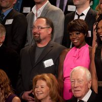 Viola Davis, Siedah Garrett y Dave Giammarco en la comida de los nominados a los Oscar 2012