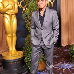 George Clooney en la comida de los nominados a los Oscar 2012
