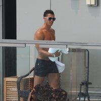 Cristiano Ronaldo paseando en bañador en un hotel de Nueva York