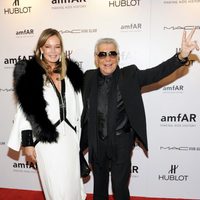 Roberto Cavalli y su mujer Eva en la gala amfAr de Nueva York
