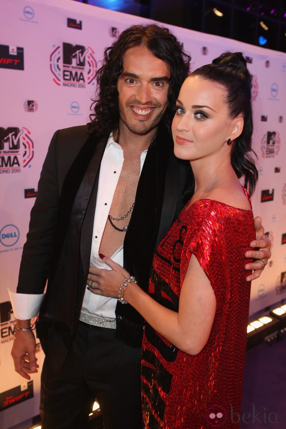 Katy Perry y Russell Brand muy acaramelados