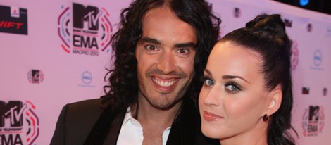 Katy Perry y Russell Brand muy acaramelados