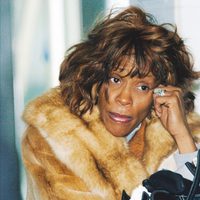 Whitney Houston, muy desmejorada en 2005
