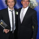 Emmanuel Luberzki y Antonio Banderas en los premios de la American Society of Cinematographers