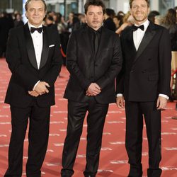 José Coronado, Enrique Urbizu y Juanjo Artero en la alfombra roja de los Goya 2012