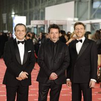 José Coronado, Enrique Urbizu y Juanjo Artero en la alfombra roja de los Goya 2012