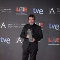Enrique Urbizu posa con su Premio Goya 2012