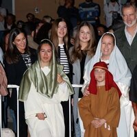 Los Reyes Felipe y Letizia con sus hijas la Princesa Leonor y la Infanta Sofía en la Semana Santa de Chinchón