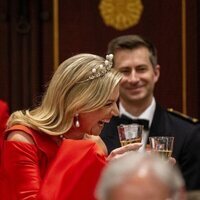 Máxima de Holanda brinda con Emmanuel Macron en el Palacio Real de Amsterdam