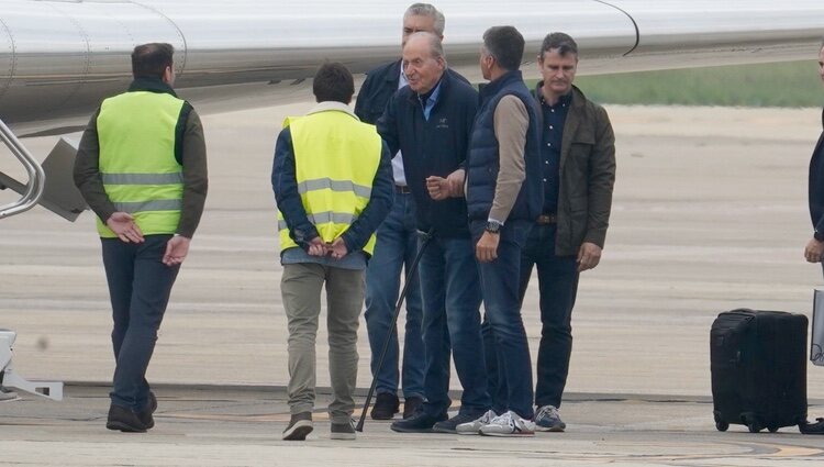El Rey Juan Carlos abandona Vitoria en su segundo viaje a España